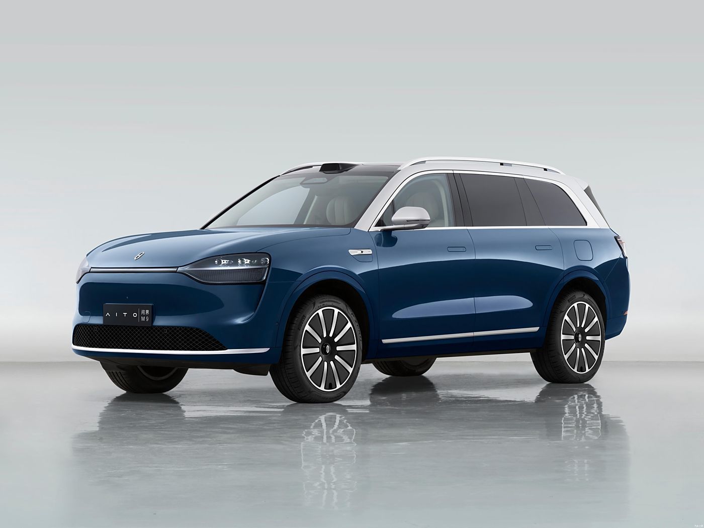 2025款问界M9增程版/理想L9 Ultra简析