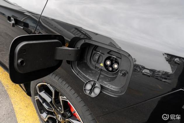 日产N7与比亚迪秦L EV:100元价差下的选择指南