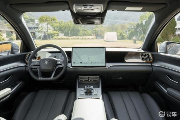 15万买混动SUV:零跑C10对比