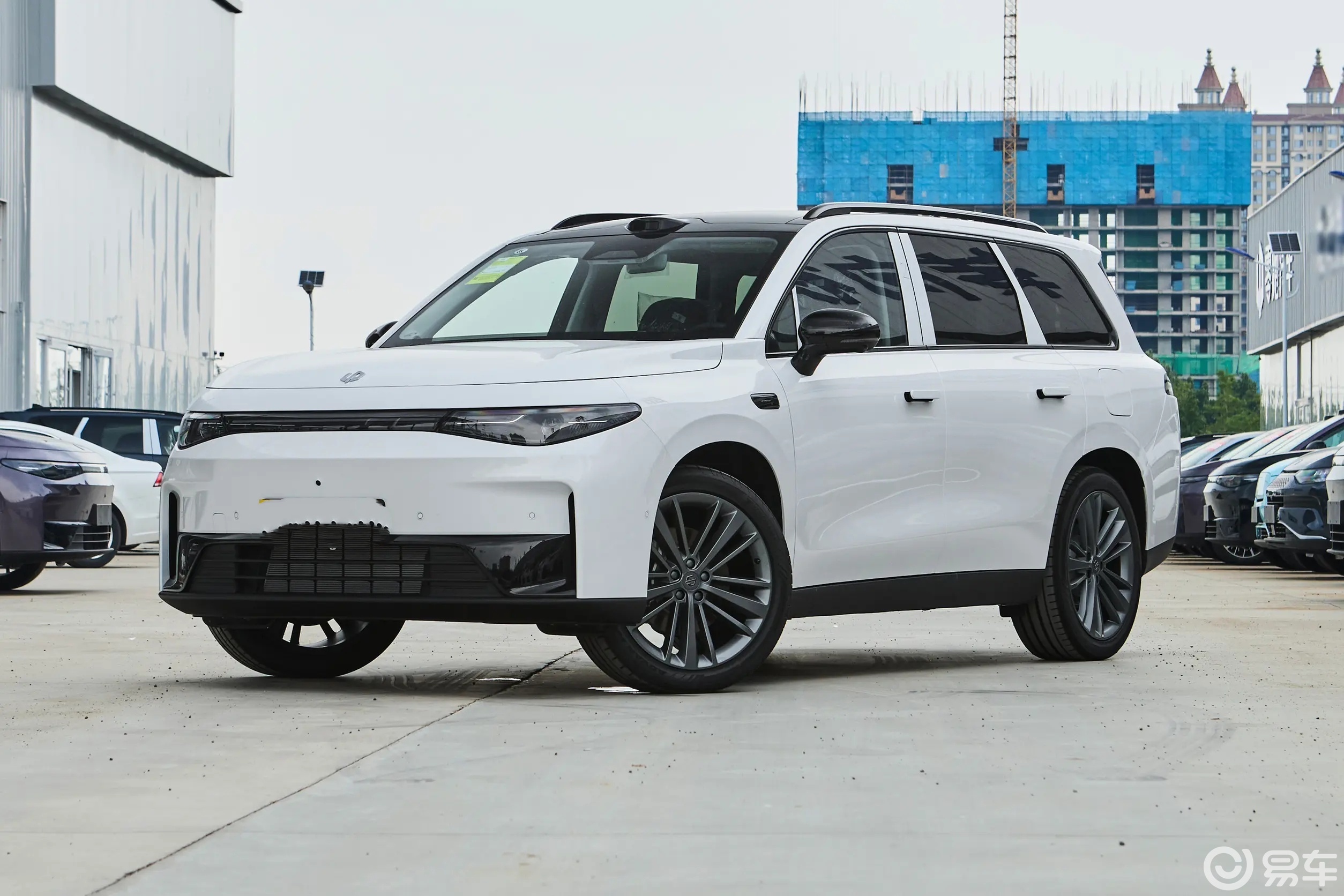 16万级别中大型SUV，零跑C16和传祺GS8怎么选？