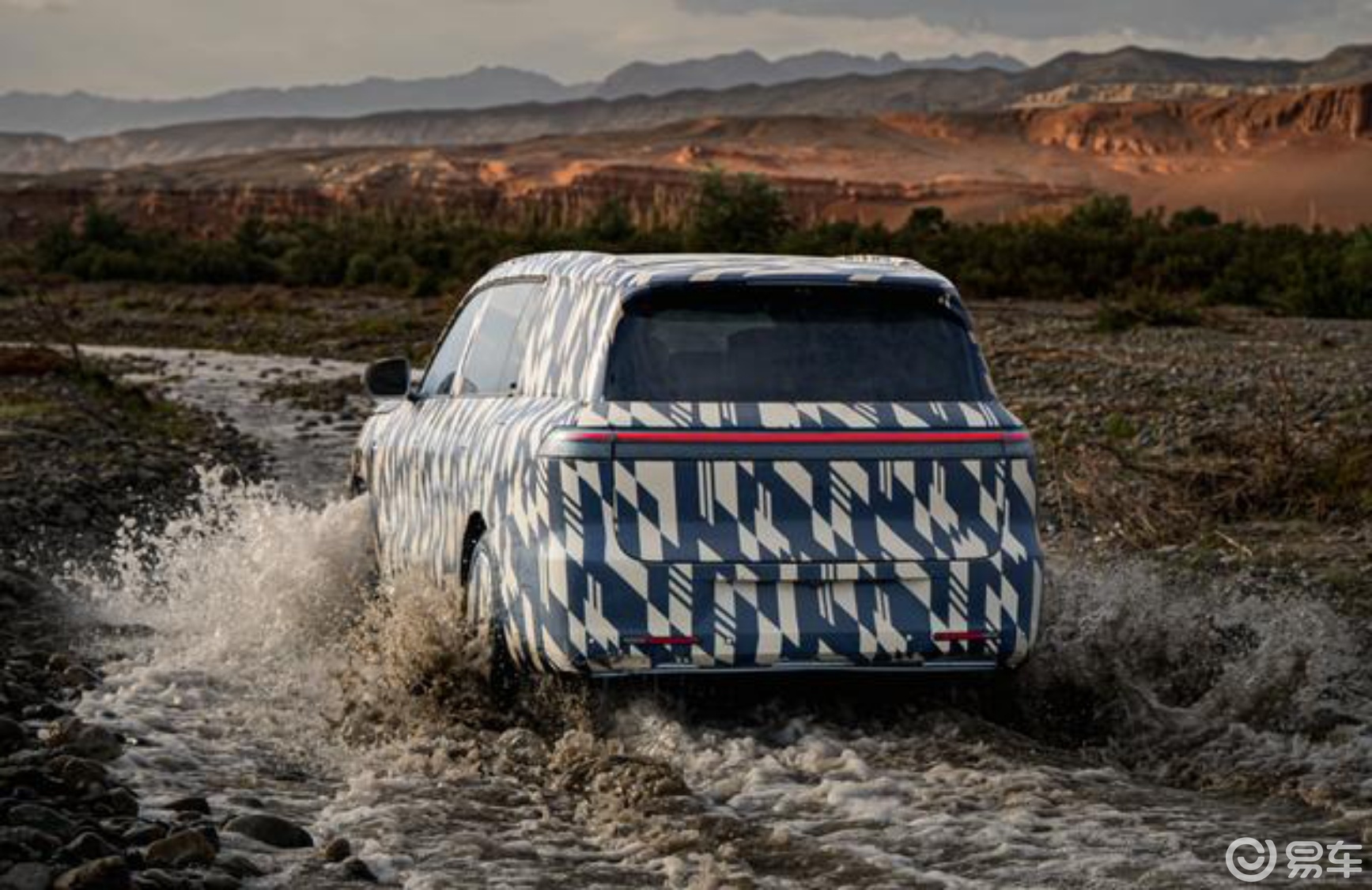 全尺寸SUV迎来新秀,全新零跑D19相比同级有哪些优势?