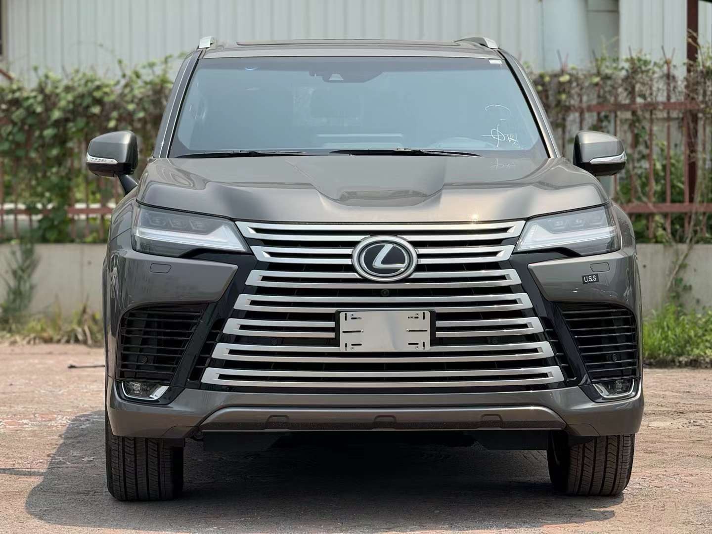 雷克萨斯LX加版 全部在售 2025款 2024款 2023款 2022款 2021款 2020款国六加版雷克萨斯LX600 商务大佬的座驾