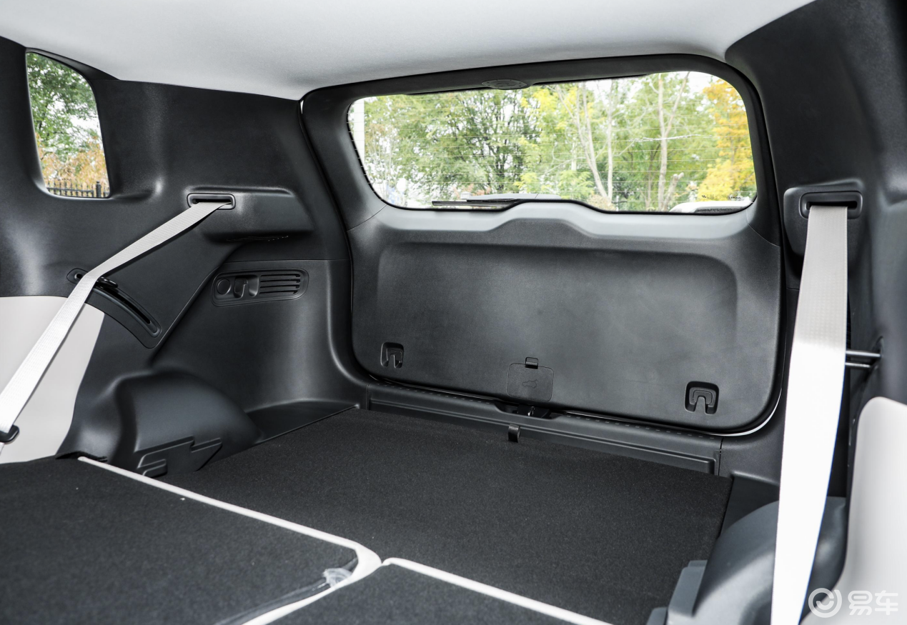 10-15万级纯电SUV对决!埃安i60总是“多一点”