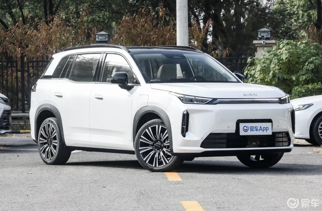 10-15万级纯电SUV对决!埃安i60总是“多一点”